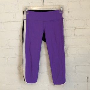 lululemon purple & black capri leggings